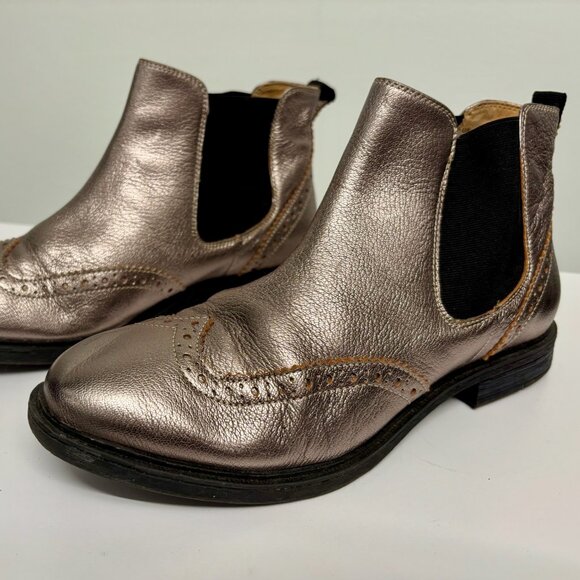 Hush Puppies metallic wingtip style booties women's size 8 - Picture 2 of 7